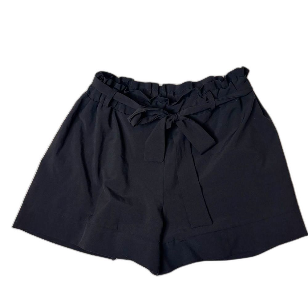 Lily White High Waist Black Shorts
